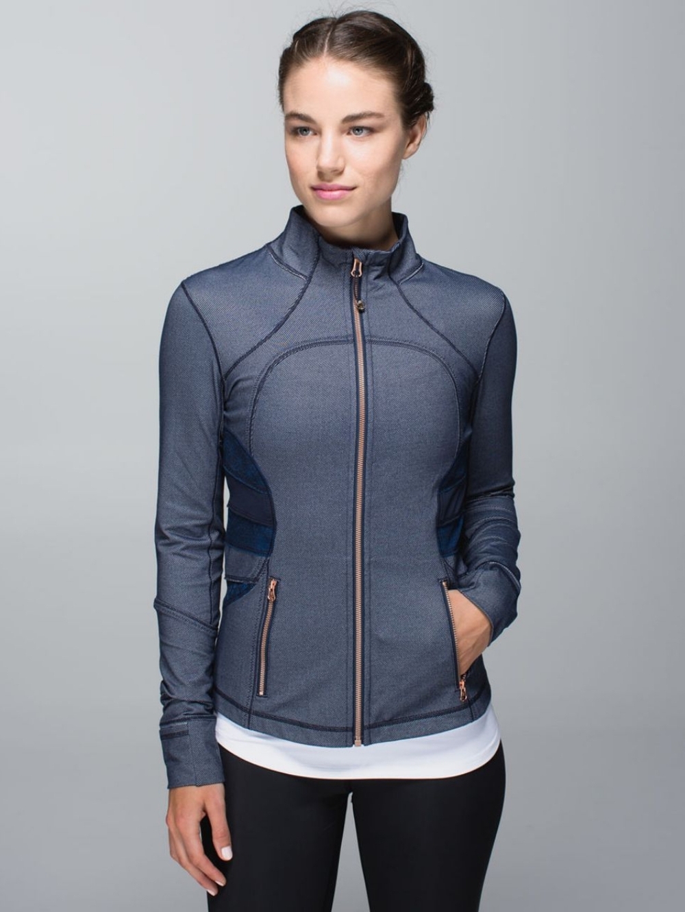 Lululemon Forme Jacket ll Sashimi Size 6 Inkwell Gold - Like New Denim Look Rare